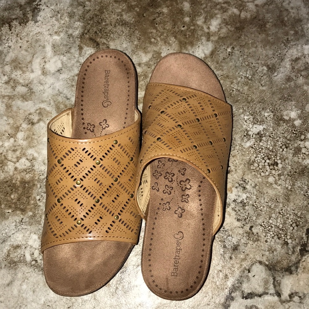 Baretraps Tan Sandals